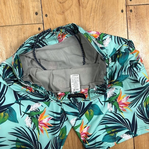 CLUB Room men's green/ blue Hawaiian  lined cargo style swim trunks. size M NWOT - Picture 6 of 7